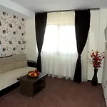 West Plaza Szálloda 3*