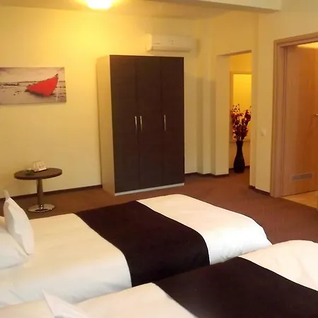 West Plaza 3*