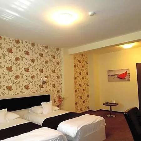 West Plaza Hotel
