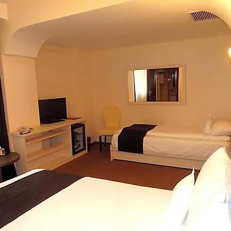 West Plaza Hotel Bucharest