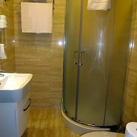 West Plaza 3*