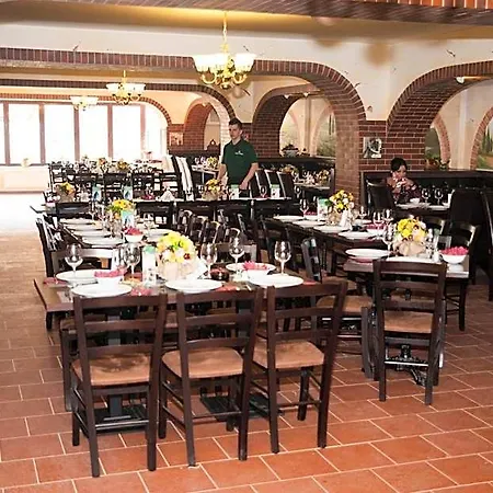 West Plaza 3*