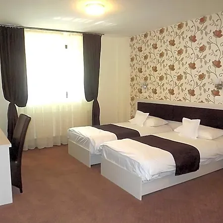 West Plaza Hotel