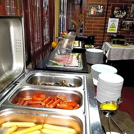 West Plaza Hotel 3*