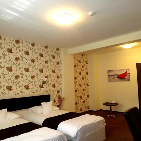 West Plaza 3* Bucarest