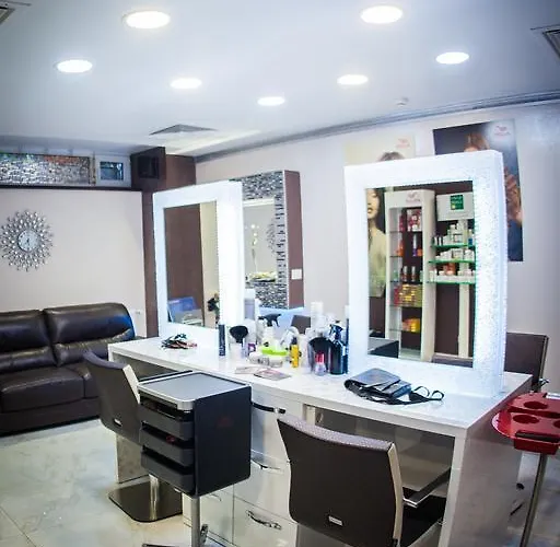 فندق West Plaza 3*