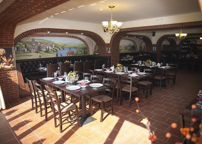 West Plaza بوخارست