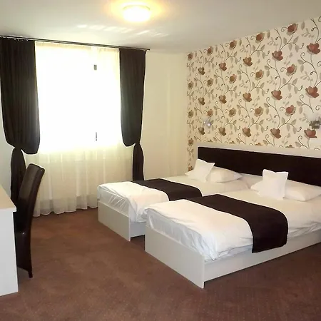 West Plaza Hotel