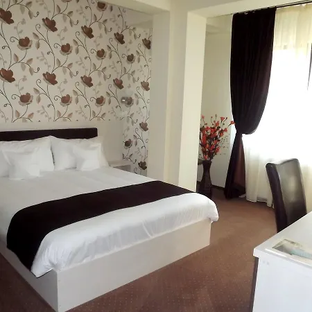 West Plaza מלון בוקרשט