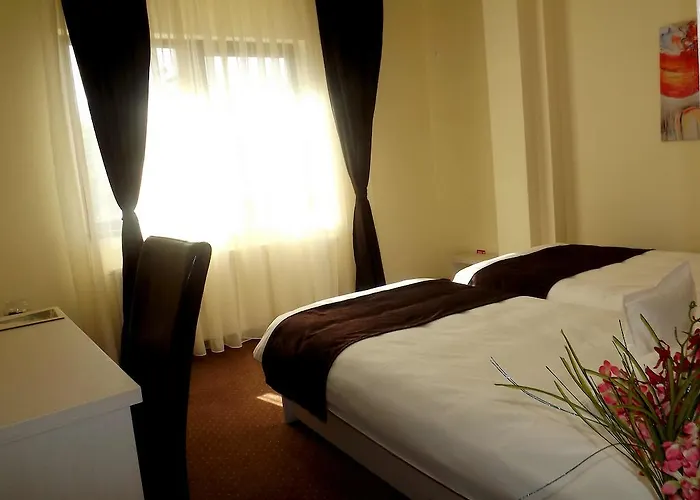 West Plaza 3* Bukurešť